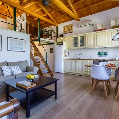 Vivere Skopelos stad