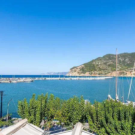 Vivere * Skopelos Town